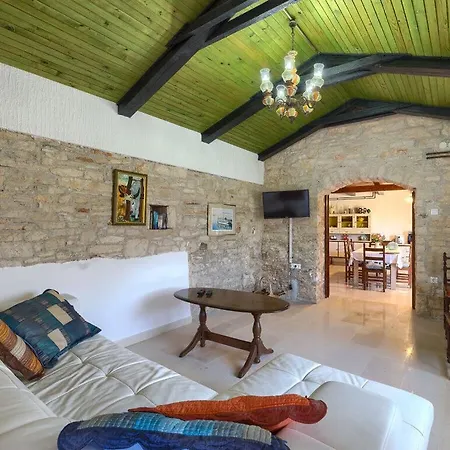 Roza Comfortable Holiday Butkovici (Istria)
